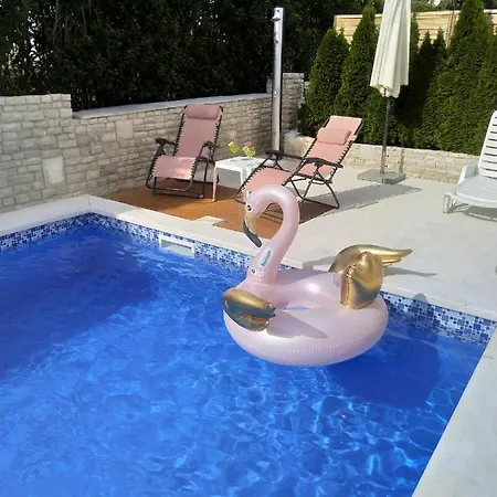 Villa Gregovica 2 Apartmani & Suit Pula