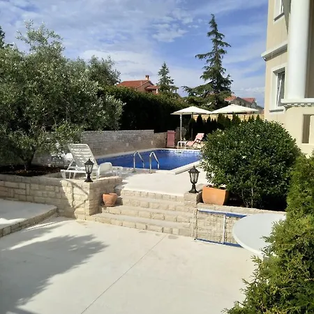 Villa Gregovica 2 Apartmani & Suit