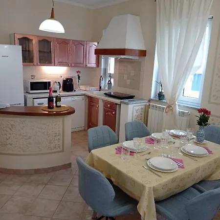 Apartment Villa Gregovica 2 Apartmani & Suit